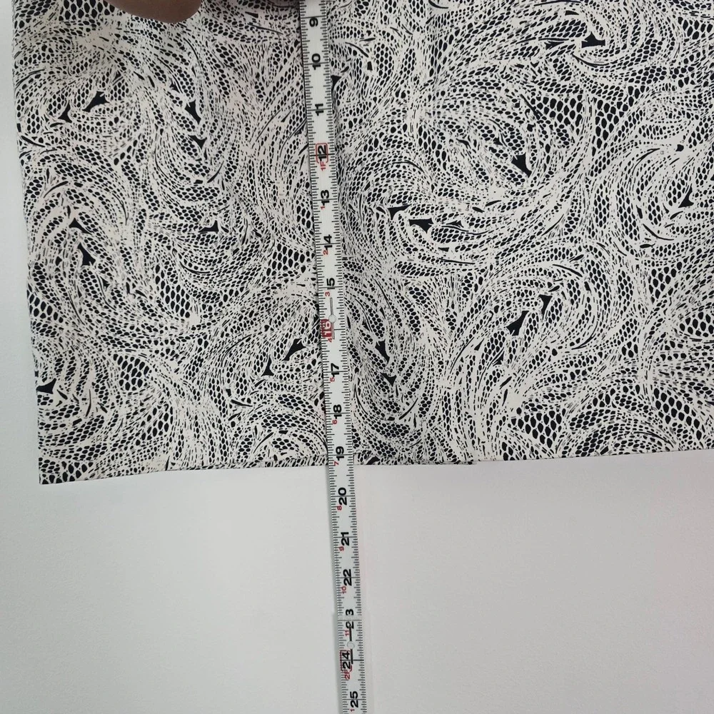 Club Monaco Mini Skirt Womens 6 Black White‎ Abstract Swirl Lace Print 00300861